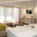 Limani Deluxe 3 *