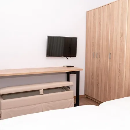 Apartment Limani Deluxe 3 *