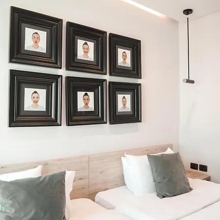 Limani Deluxe 3 * Saranda