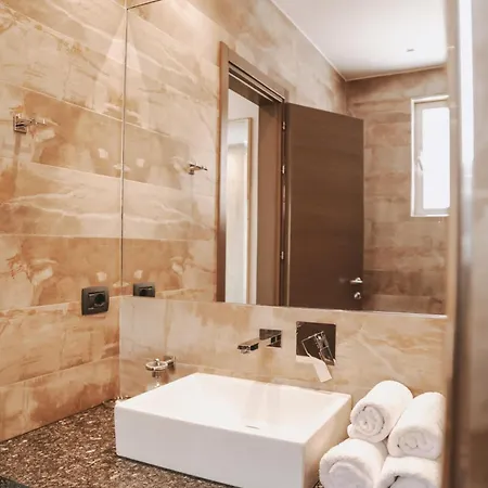 Limani Deluxe 3 * Saranda